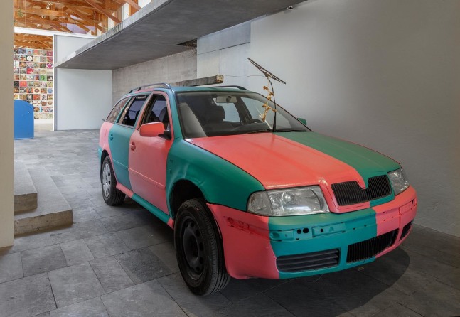 	abraham cruzvillegas	autoconfusi&amp;oacute;n, 2015	installation view of&amp;nbsp;xyla&amp;ntilde;ynu. taller de los viernes, kurimanzutto, mexico city, 2016