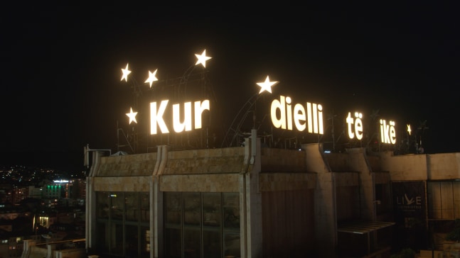 when the sun goes away we paint the sky, 2022. proyecto de sitio espec&amp;iacute;fico para manifesta 14, prishtina, kosovo