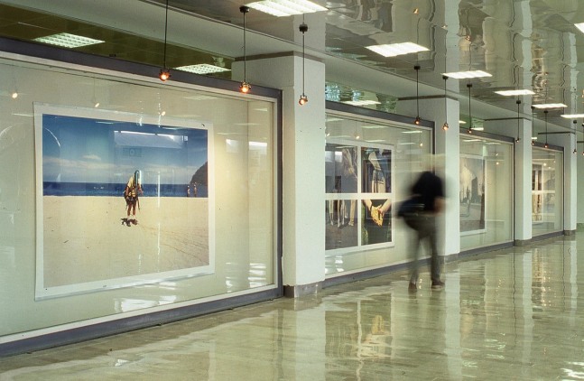 	jonathan hern&amp;aacute;ndez,&amp;nbsp;traveling without moving, 2002