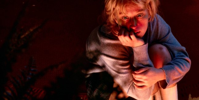 Cindy Sherman

Untitled #88

1981

chromogenic color print

24 x 48 inches (61 x 121.9 cm)

Edition of 10