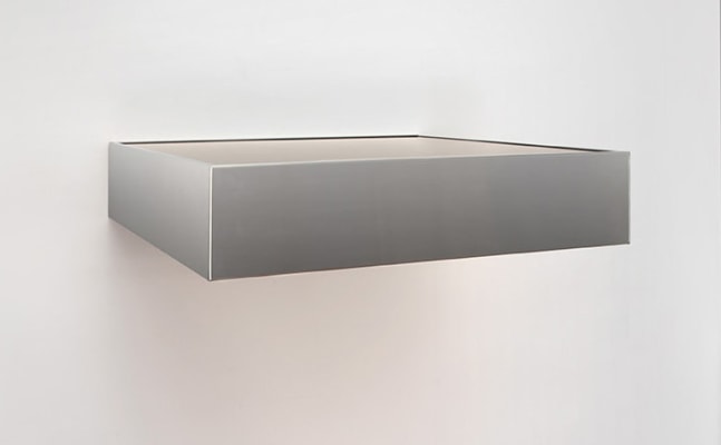 Untitled (DSS 89)
1966
stainless steel and amber Plexiglas
6 x 27 x 24 inches (15.2 x 68.6 x 61 cm)