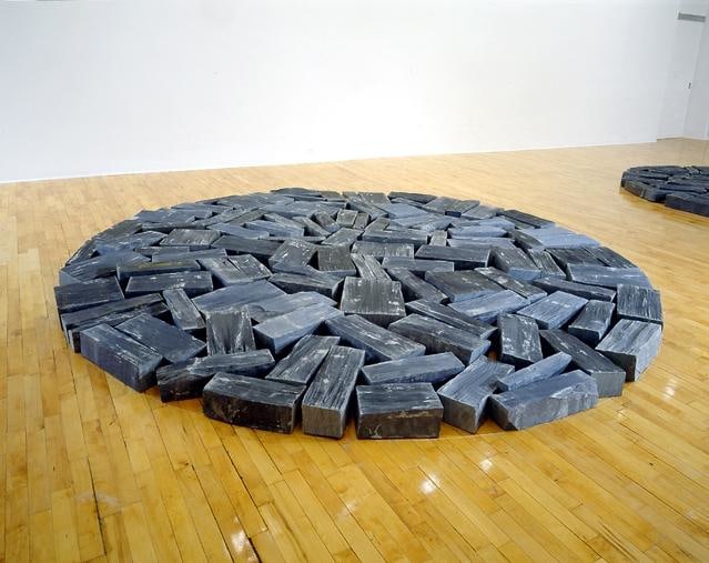 Richard Long
Santa Cruz Circle, 1997
slate from North Wales
132 inches (335,3 cm) diameter
SW 97261
Collection of the Albright-Knox Art Gallery, Buffalo