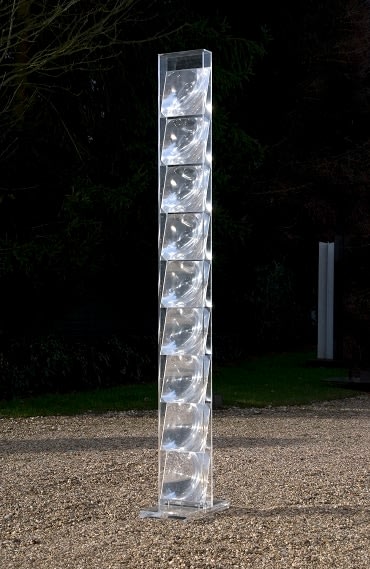 Heinz Mack
Stele mit 9 Linsen (Stele with 9 Lenses), 1962
Plexiglas, Fresnel lenses
100 x 11 5/8 x 3 7/8 inches (254 x 29,5 x 10 cm)
1/8 x 11 5/8 x 19 5/8 inches (0,4 x 29,5 x 50 cm) plinth
SW 14160