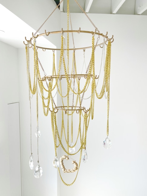 Untitled (Chandelier), 2023

Cuban links and jewelry

24h x 12w in