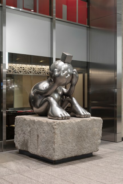 Sad Sphere (large), 2014

stainless steel and limestone, unique

94 1/2 x 112 x 60 in. / 240 x 284.5 x 152.4 cm