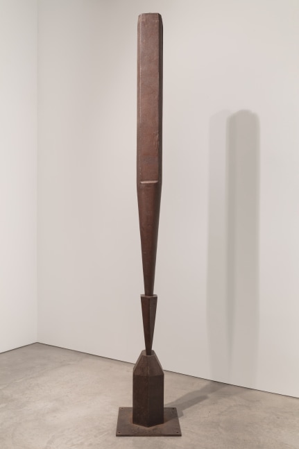 Beverly Pepper

Triangle Sentinels, 1981

iron, edition of 5

114 x 8 x 7 in. / 289.6 x 20.3 x 17.8 cm