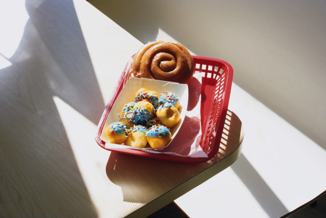 Untitled (Cinnamon Roll Basket), 2022

archival pigment print, ed. of 3
24 x 36 in. / 61 x 91.4 cm
framed: 25 x 37 in. / 63.5 x 94 cm