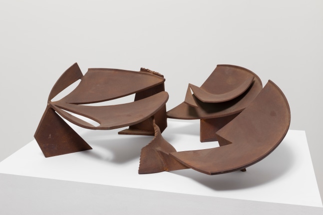 Study for Yantra, 1975

bronzed, edition of 3

5 1/2 x 23 1/4 x 17 1/2 in. / 14 x 59.1 x 44.5 cm