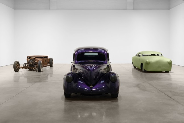 Installation view, Robert Grosvenor, Paula Cooper Gallery, New York, February 15 – March 22, 2025. © Robert Grosvenor. Courtesy Paula Cooper Gallery, New York. Photo: Steven Probert