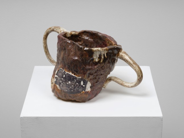 Liz Glynn
Untitled Vessel #10 (from The Looters), 2022
glazed stoneware
11 x 15 x 11 in. (27.9 x 38.1 x 27.9 cm)