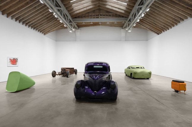 Installation view, Robert Grosvenor, Paula Cooper Gallery, New York, February 15 – March 22, 2025. Courtesy Paula Cooper Gallery, New York. © Robert Grosvenor. Courtesy Paula Cooper Gallery, New York. Photo: Steven Probert