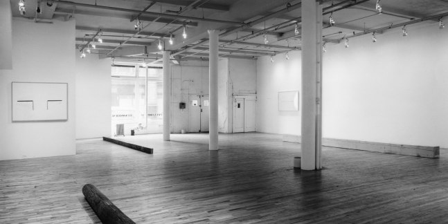 Installation view, Robert Grosvenor: New Sculpture, Paula Cooper Gallery, 155 Wooster Street, New York, January 12 - February 6, 1974. © Robert Grosvenor. Courtesy Paula Cooper Gallery, New York. Photo: Geoffrey Clements