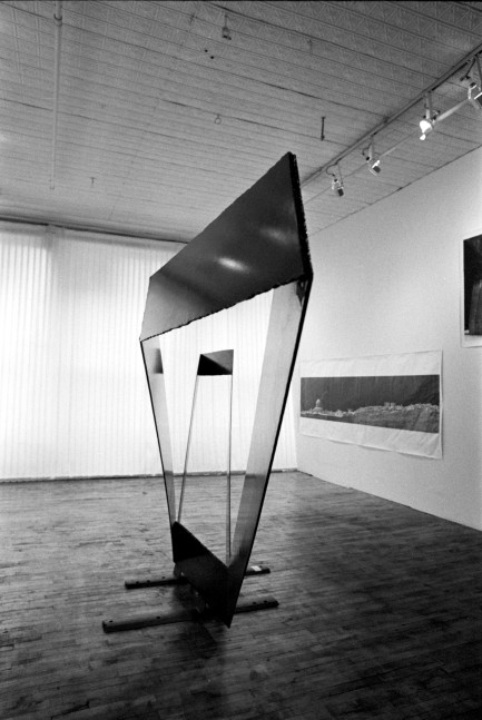 Installation view, Chuck Ginnever and Louis Kahn, Paula Cooper Gallery, 96-100 Prince Street, New York, April 1st 1970. Photo: Kurt Wyss.