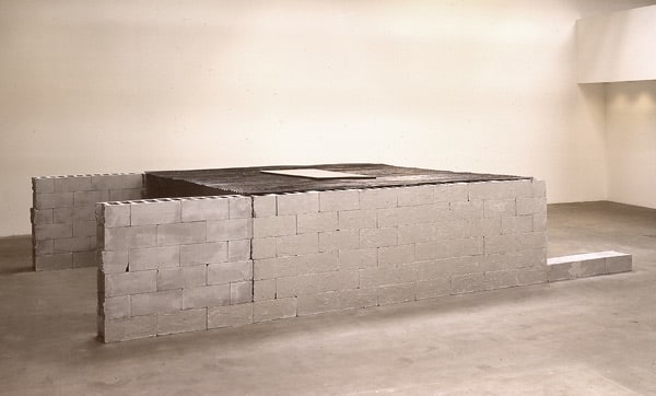 Robert Grosvenor "Untitled" 1989-90 Concrete blocks, plexiglass, and painted steel 48 x 240 x 158 in.