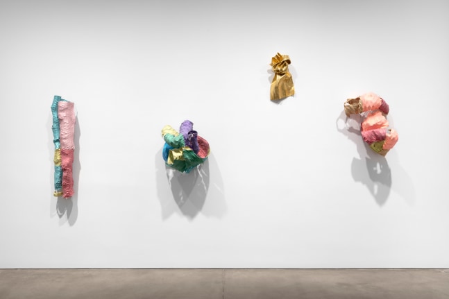 Installation view, Carl Andre and Lynda Benglis, May 10 – June 16, 2018
