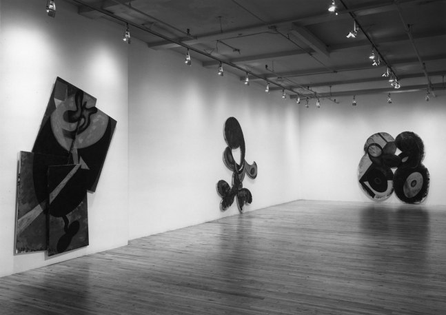 Installation view, Paintings, Paula Cooper Gallery, 115 Wooster Street, New York, April 2 -30, 1983. © 2025 Elizabeth Murray / Artists Rights Society (ARS), New York. Courtesy Paula Cooper Gallery, New York. Photo: Geoffrey Clements.