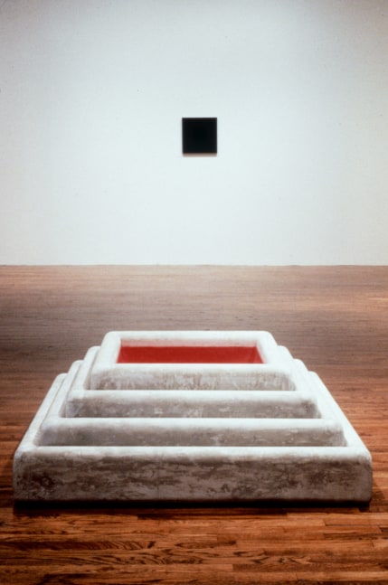 Installation view, Jackie Winsor, Paula Cooper Gallery, 155 Wooster Street, New York, November 2 - 30, 1989. © Jackie Winsor. Courtesy Paula Cooper Gallery, New York. Photo: Geoffrey Clements.