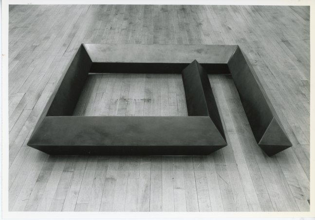 Tony Smith "Stinger" 1970 Pencil on paper 18 7/8 x 23 3/4"