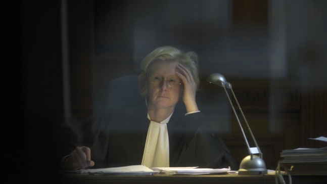 Palais de Justice, 2017 single-channel video color 5.1 surround sound running time: 17:53 (approx.)