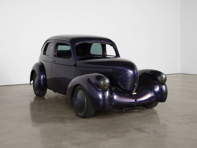 Robert Grosvenor Untitled, 2023 automobile, fiberglass resin, automotive paint, spray paint, goggles, and rabbit's-foot keychain 59 x 67 x 165 in. (149.9 x 170.2 x 419.1 cm)