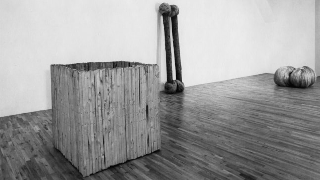 Installation view, Jackie Winsor, Paula Cooper Gallery, 155 Wooster Street New York, October 20 - November 14 1973. © Jackie Winsor. Courtesy Paula Cooper Gallery, New York. Photo: Robert E. Mates and Paul Katz