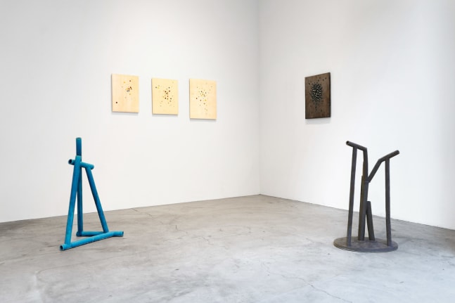 Installation view, Tetsuya Yamada: 7 Sculptures and Paintings in Ceramic, Paula Cooper Gallery, New York, October 18 – November 15, 2025. © Tetsuya Yamada. Courtesy Paula Cooper Gallery, New York. Photo: Camille Drury