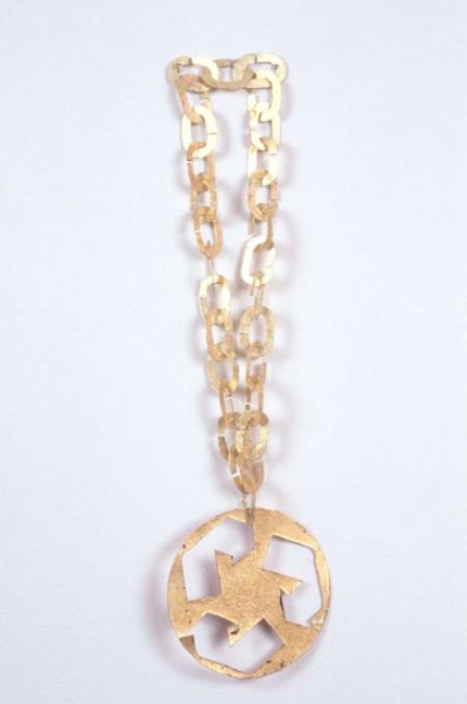 Kelley Walker "Untitled" 2003 Cardboard, gold leaf, 28 links, 1 recycle symbol overall dimensions variable
