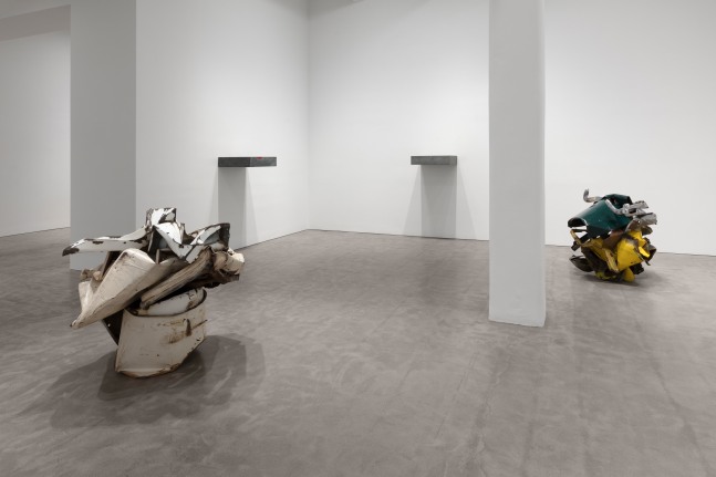 Installation view, John Chamberlain & Donald Judd, November 2 – December 14, 2019