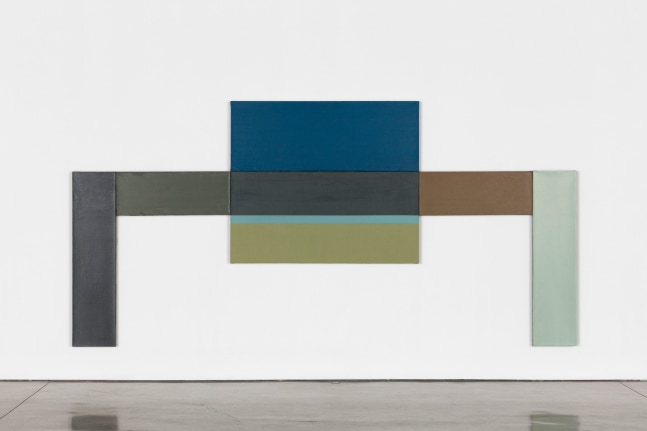 David Novros Untitled (Frog Altar), 1975 oil on canvas 84 x 168 x 2 in. (213.4 x 426.7 x 5.1 cm) overall.