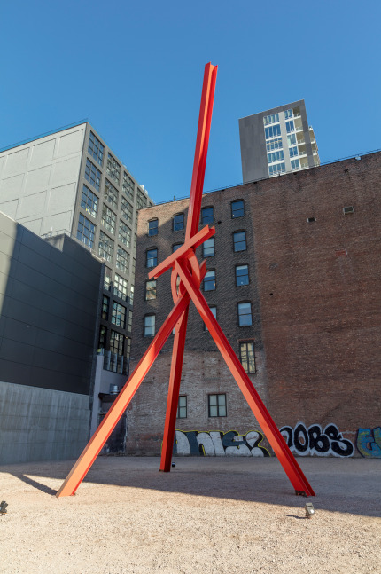 Installation view, Mark di Suvero, Hugs, 220 11th Avenue, New York, October 6, 2018 – August 20, 2019