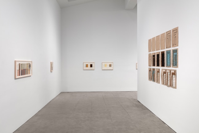 Installation view, Robert Grosvenor & David Novros, February 27 – April 10, 2021