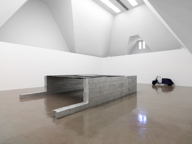 Robert Grosvenor Untitled, 1989-90 concrete blocks, plexiglass, and painted steel 46 1/2 x 157 3/4 x 247 1/2 in. (118.1 x 400.7 x 628.7 cm) Installation view, Renaissance Society, February 11 - April 9, 2017 Photo by Tom Van Eynde