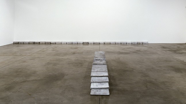 Installation view, Ingots/Wood/Words/Aluminum, Paula Cooper Gallery, 534 W 21st Street, New York. © 2025 Carl Andre / Artists Rights Society (ARS), New York. Courtesy Paula Cooper Gallery, New York. Photo: Tom Powel.