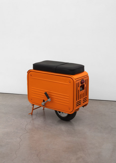 Robert Grosvenor
untitled, 2020
Valmobile scooter circa 1961 with Nason acrylic enamel paint, rabbit's foot keychain, key
27 1/2 x 24 1/2 x 14 in. (69.9 x 62.2 x 35.6 cm)