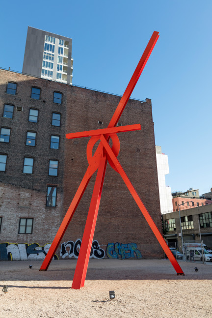 Installation view, Mark di Suvero, Hugs, 220 11th Avenue, New York, October 6, 2018 – August 20, 2019