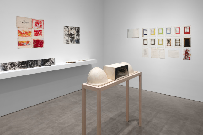 Installation view, Robert Grosvenor & David Novros, February 27 – April 10, 2021
