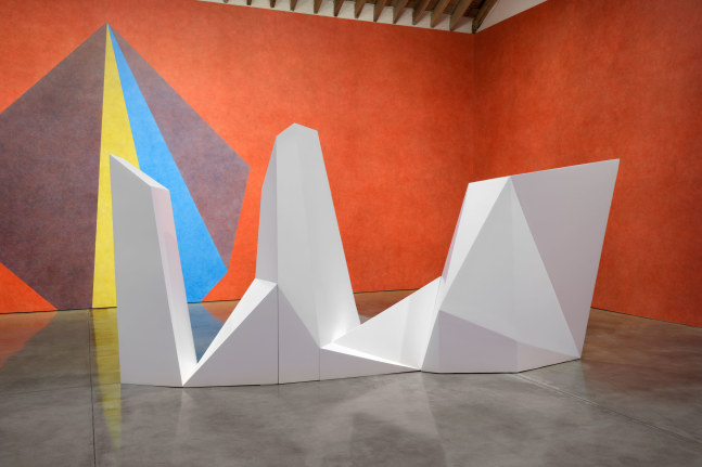 Sol LeWitt Complex Form #6, 1987/1988 enamel on aluminum 96 x 180 x 43 in. (243.8 x 457.2 x 109.2 cm)