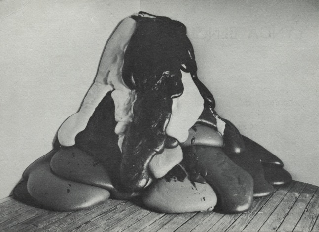 Installation view, Lynda Bengalis, at Paula Cooper Gallery 96-100 Prince Street, NY, Feb. 8th - Mar. 4th 1970. © Lynda Benglis / Licensed by Artists Rights Society (ARS) New York. Courtesy PACE, New York, and Paula Cooper Gallery, New York. Photo Dan Lenore.