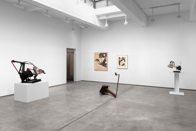 Installation view, Mark di Suvero and Leonard Contino, October 22 – November 28, 2020