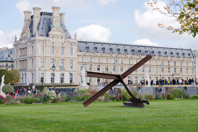 Mark di Suvero Nelly, 1986 steel 12 ft 6 in x 18 ft 6 in x 16 ft 10-1/2 in (3.81m x 5.64m x 5.14m)