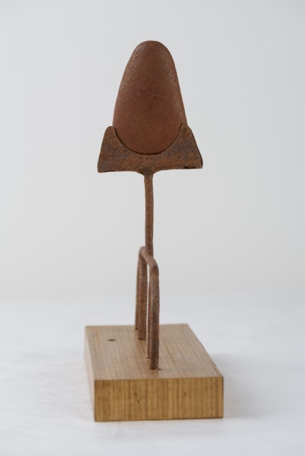 Untitled three points, 2015, found stone, found rusted metal,23 x 8 x 23 cm / 9 x 3 x 9 in