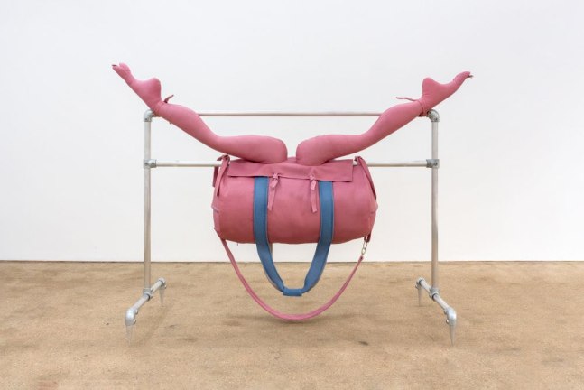 Rose Nestler

Ballet Bag, 2021

upcycled leather, thread, neoprene mesh, polyester filling, zipper, hardware, aluminium bar

55 1/4 x 77 1/4 x 25 3/4 in.
140 x 195.9 x 65.1 cm.

(RONE001)