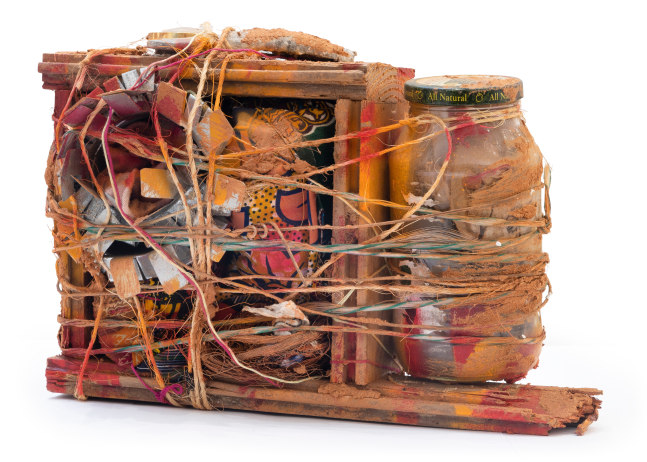 Jamele Wright Sr.

Bundle 2

mixed media with GA red clay, Dutch wax cloth, and found wood

8 x 12 x 3 in.
20.3 x 30.5 x 7.6 cm.

(WRI004)