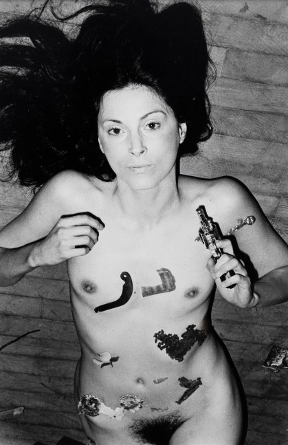 Hannah Wilke

So Help Me Hannah, 1978

b and w photograph

14 x 11 in.
35.6 x 27.9 cm.

(WILKE001)