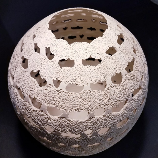 Large Egg with 9 Tiers of Oaks

Porcelain

18&amp;quot; x 10&amp;quot; x 10&amp;quot;