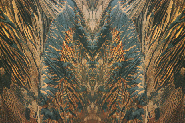 Al-An deSouza
Divine4942 | 2007
C-Print
15.75″ x 23.5″
TG 1796