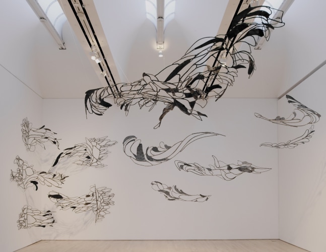 Sing along, 2008-2009
Muslin dyed in kasimi, tamarind kernel paste, shellac, stainless steel
202&amp;Prime; x 318&amp;Prime; x 491&amp;Prime;