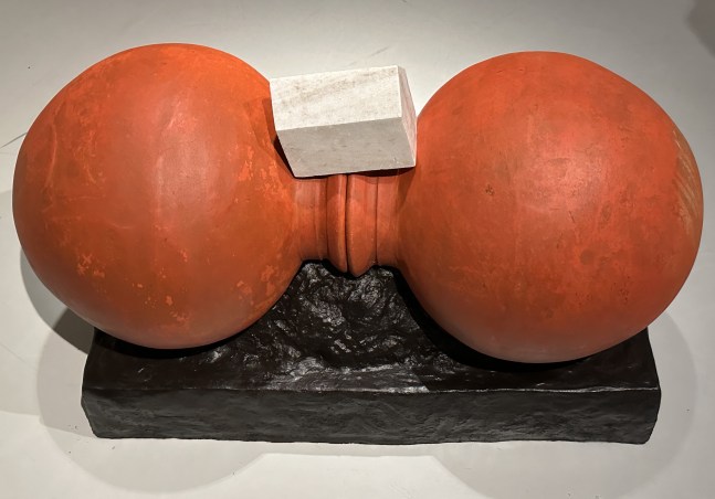From the ghats of Yamuna, 1990
Terracotta pots, marble, and fiberglass
112 x 68 x 56 cm
TG 5046