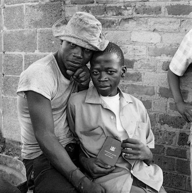 David Goldblatt
Young men with dompas (2_13545), 1972
Silver gelatin print on fibre-based paper
Work: 27.4 x 27.2 cm / 10.8 x 10.7 in.
Frame: 48 x 48 cm / 18.9 x 18.9 in.
Open Edition

Enquire