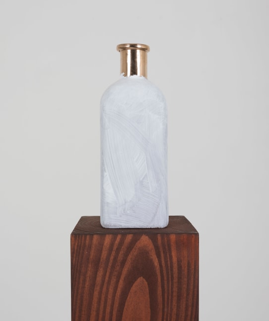 Guggi
Urn I, 2024
Bronze, whitewashed
18 x 6.5 x 6.5 cm / 7.1 x 2.6 x 2.6 in